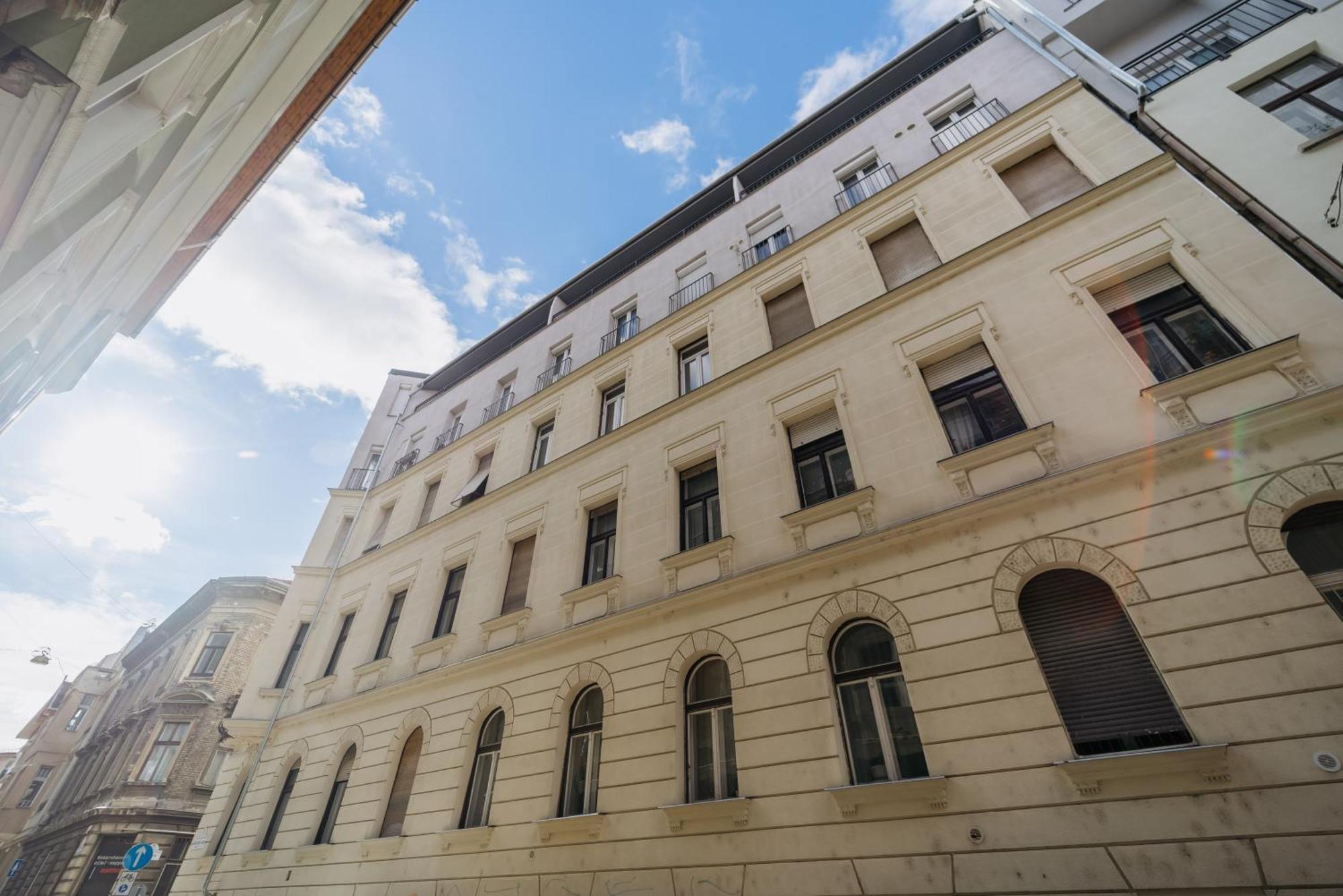 Olive Eden Apartamento Budapeste Exterior foto